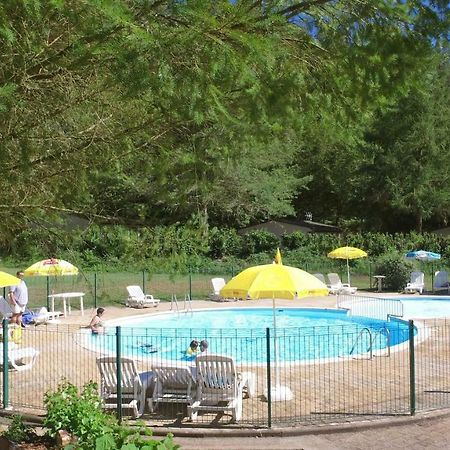 VVF Villages   Les Lacs du Cantal   Champs-sur-Tarentaine Extérieur photo