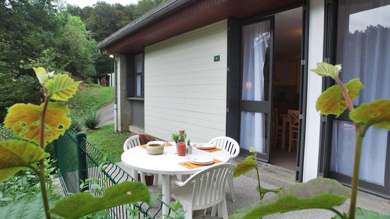 VVF Villages   Les Lacs du Cantal   Champs-sur-Tarentaine Extérieur photo
